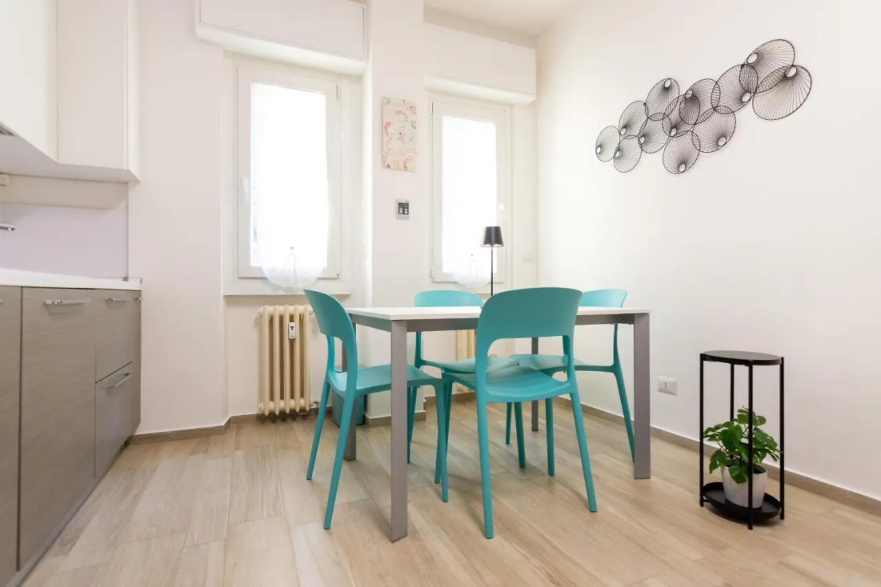 Isola-Zara Modern Apartment, Duomo In 10Min Milan 0*,  Italy